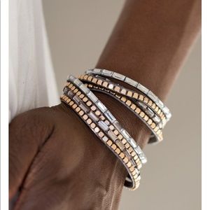 Silver wrap and snap bracelet
